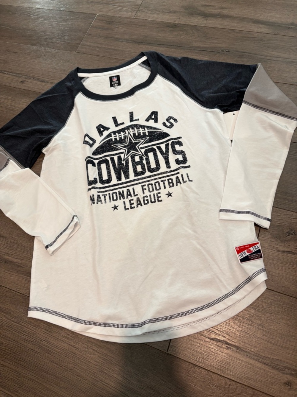 Womens New Era Dallas Cowboys Long Sleeve Short Size M